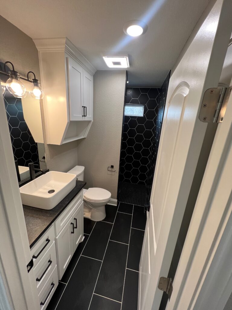 HomeTown Construction_Bathroom Remodel